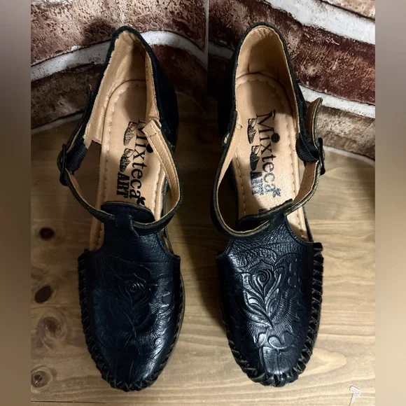 Black Leather Huarache Heeled Sandals - Picture 3 of 5